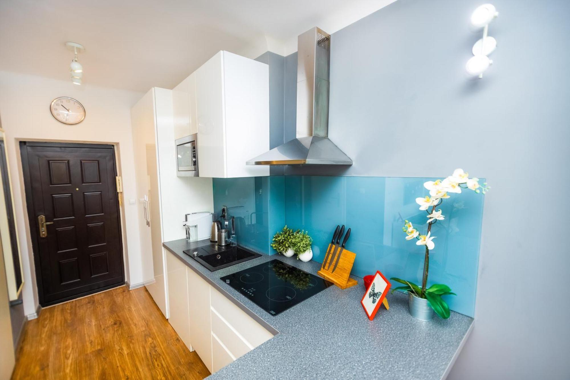 Cozy Studio Next To The Metro And City Center ワルシャワ エクステリア 写真